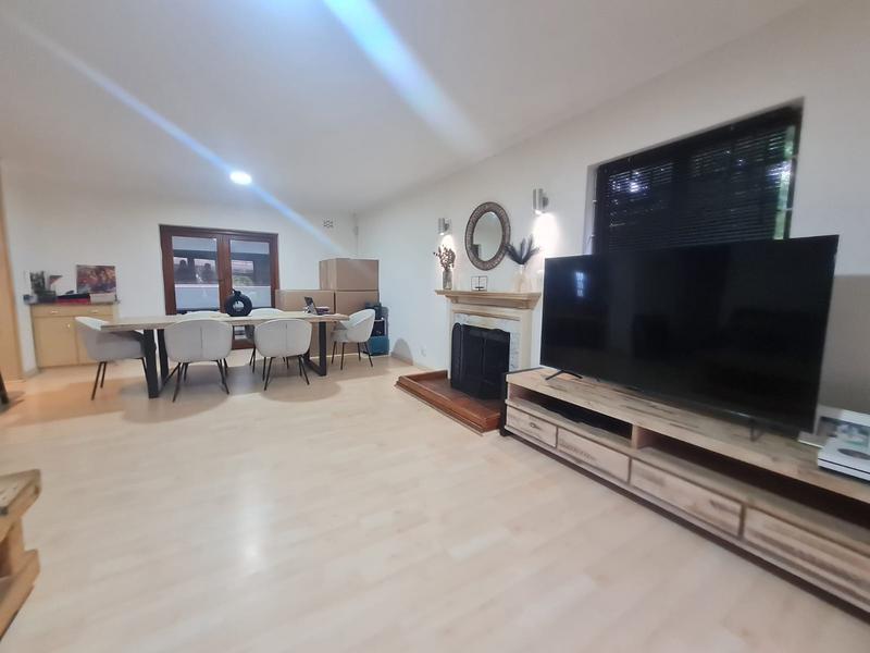 3 Bedroom Property for Sale in Heldervue Western Cape